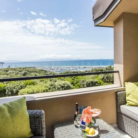 Apartment Sea View *